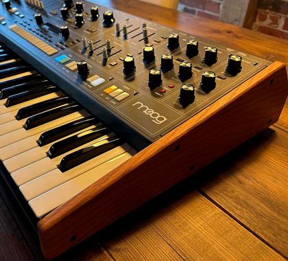 Moog-Muse 8-Voice Analog Synthesizer